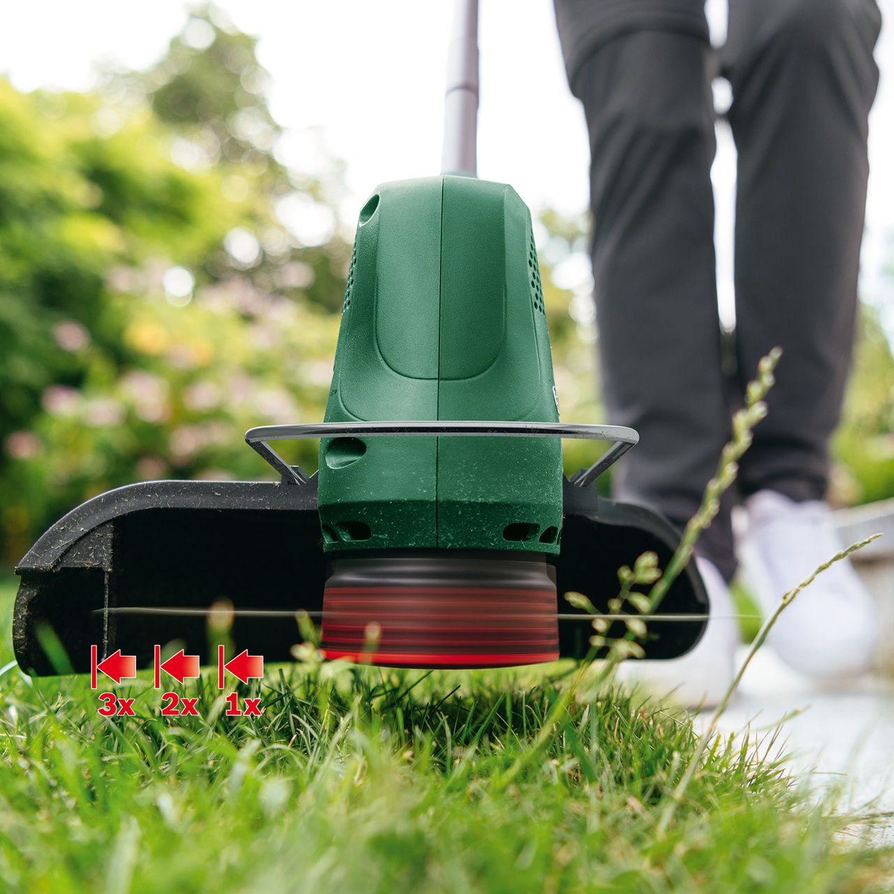 Bosch EasyGrassCut 18V26 акумулаторен тример за трева 26см (1 x 2,5Ah